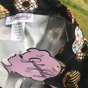 PUG Skirts - PUG Go Lightly Joyce skirt in Black Donuts (4X) PUG Skirts - PUG Go Lightly Joyce skirt in Black Donuts (4X)